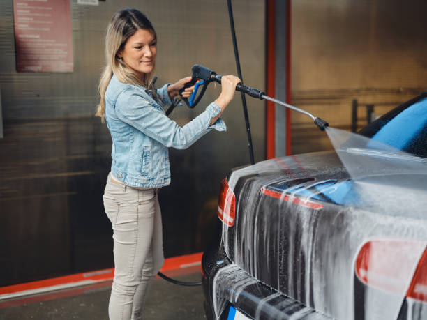 Best Garage Pressure Washing  in Clatskanie, OR